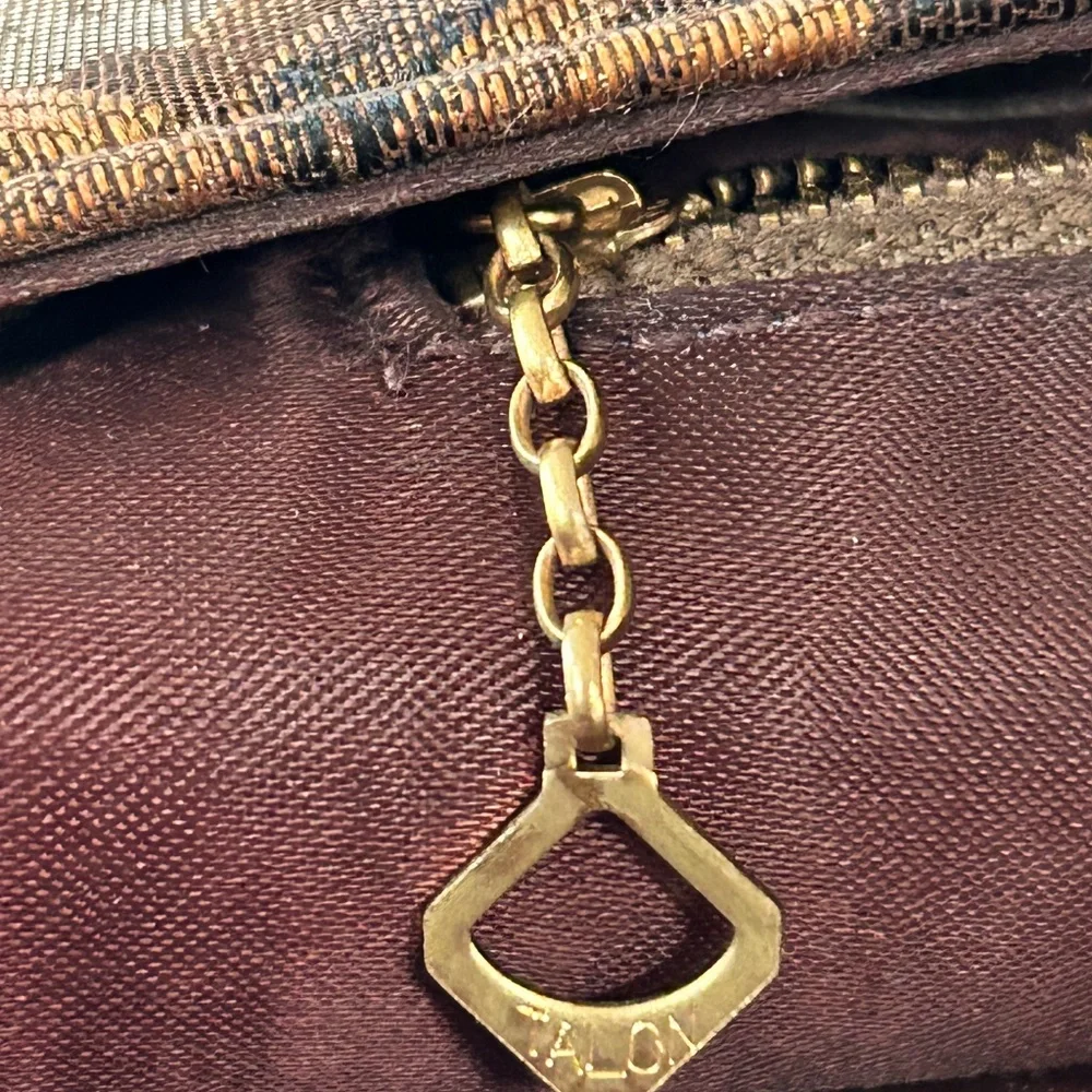 Vintage Mid-Century-Modern Gold Lame Clutch Purse - Picture 12 of 16